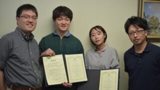 赤井美月さんと前田祐希君が日本薬剤学会第39年会で日本薬剤学会永井財団大学院生スカラシップおよび学生主催シンポジウムSNPEE優秀発表者賞を受賞しました